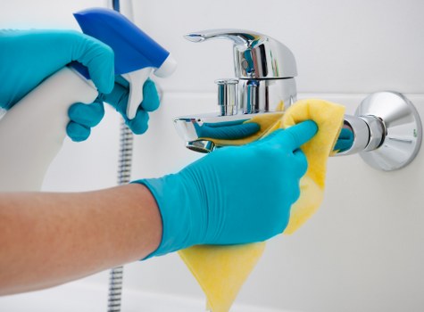 Tenant preparing a property for end of tenancy cleaning